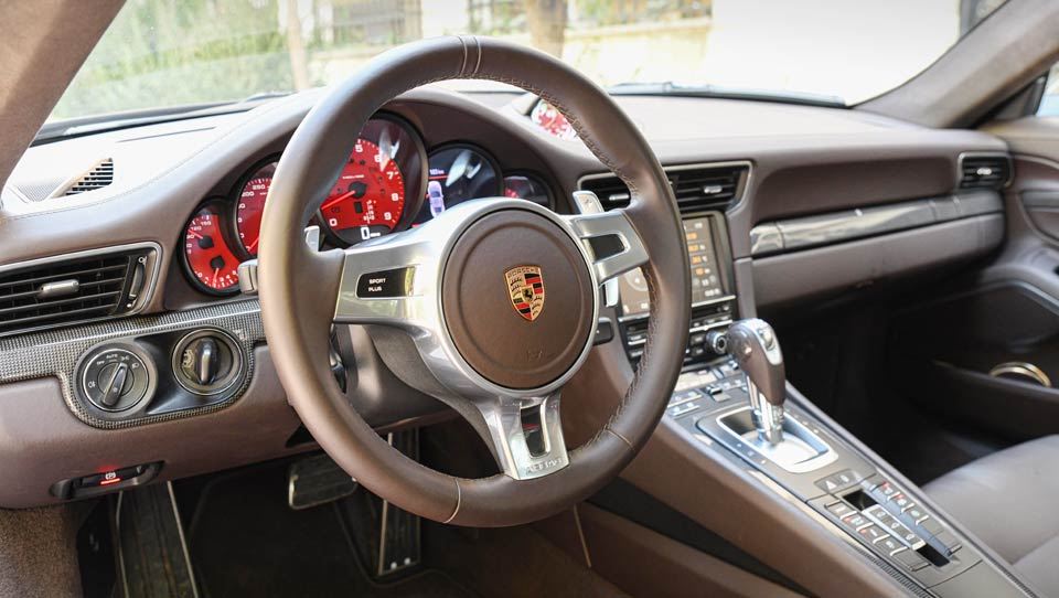 طراحی کابین پورشه 911 کررا S مدل 2012
