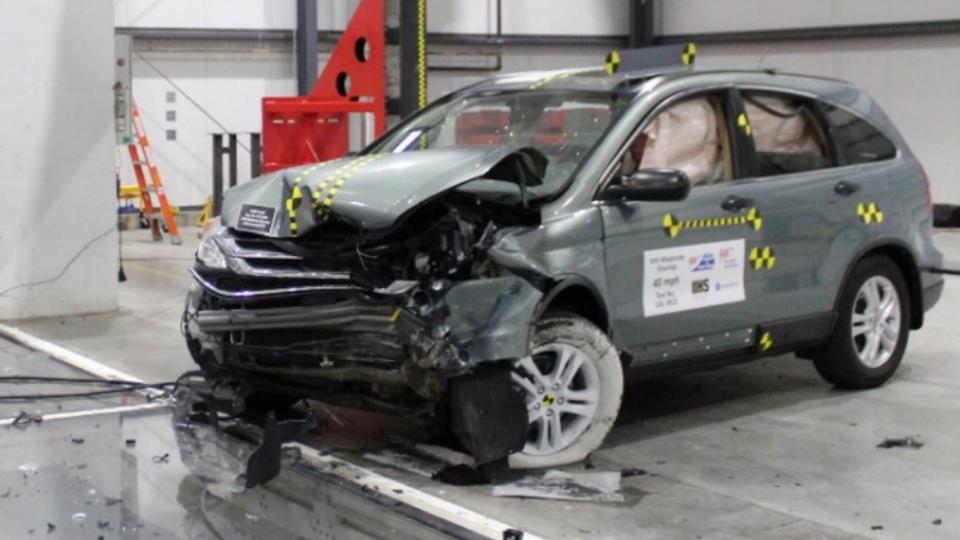 بررسی ریسک آسیب در تصادفات با افزایش سرعت