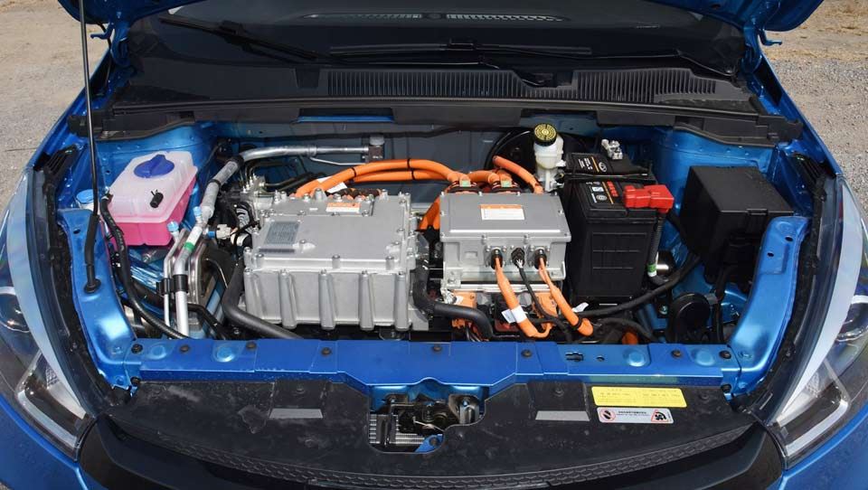 مشخصات فنی موتور اریزو 5 برقی