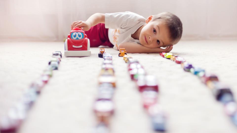 بازی با ماشین‌ها؛ قصه کودکی ماشین‌بازها