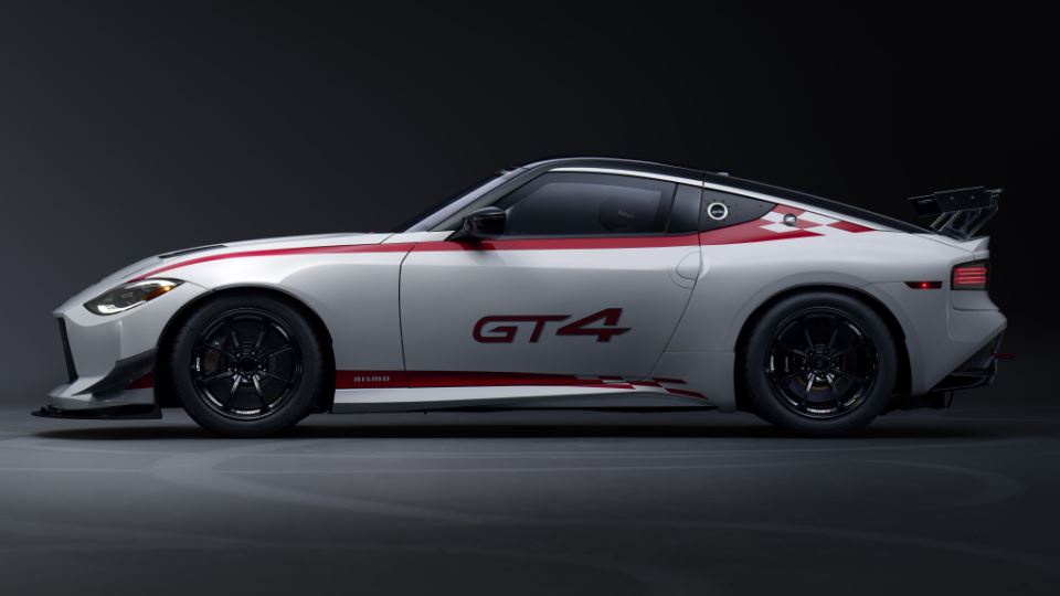 خودروی مسابقه ای نیسان Z GT4