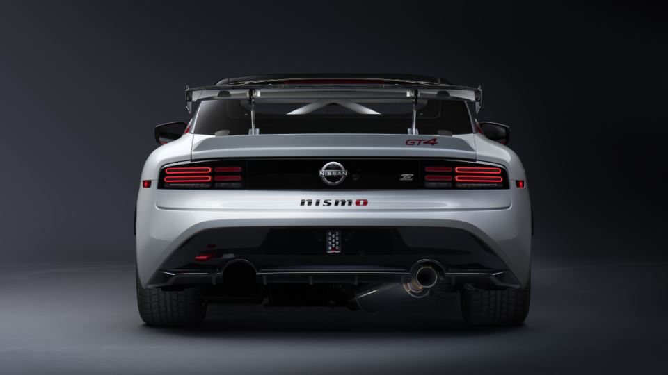 خودروی مسابقه ای نیسان Z GT4