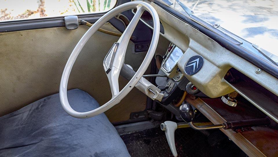 کابین سیتروئن 2CV مدل 1965