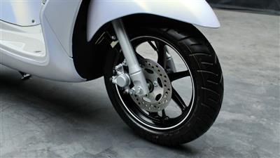 ترمز دیکسی در تست و بررسی موتورسیکلت یاماها گرند فیلانو 125