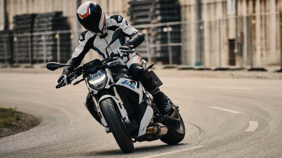 موتورسیکلت ب‌ام‌و S1000RR مدل 2021
