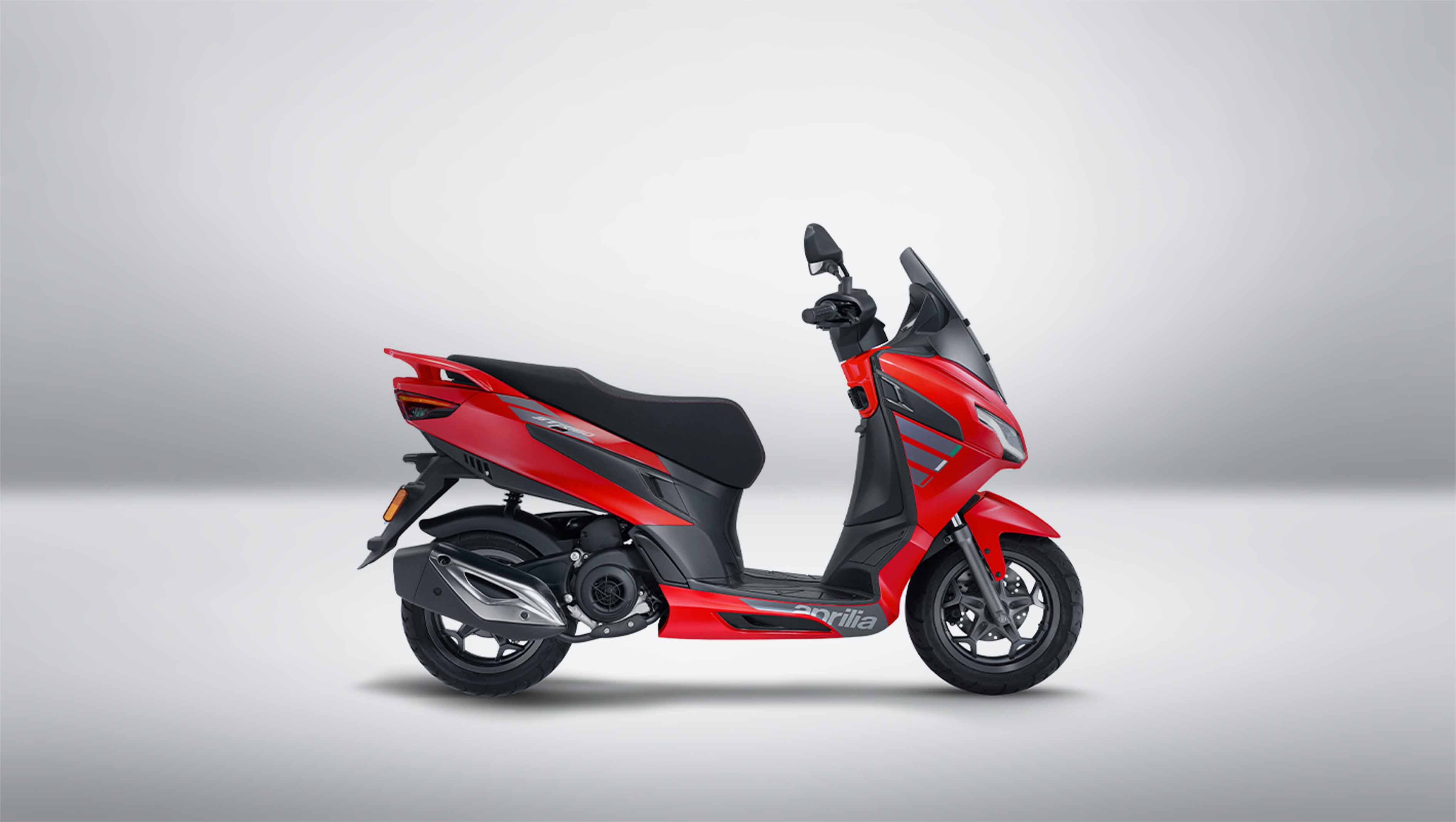 آپریلیا STR 160