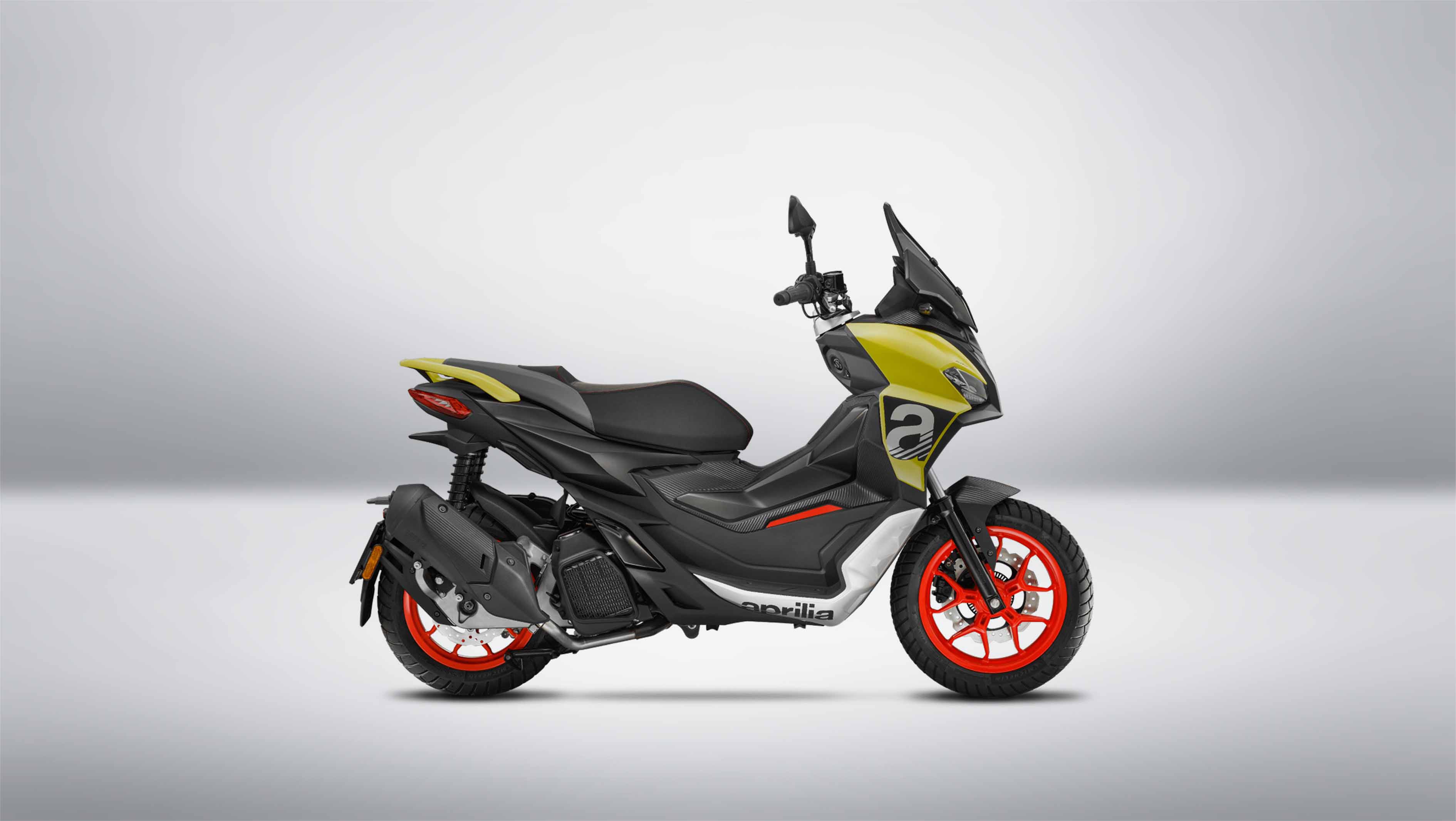 آپریلیا STR GT 175S