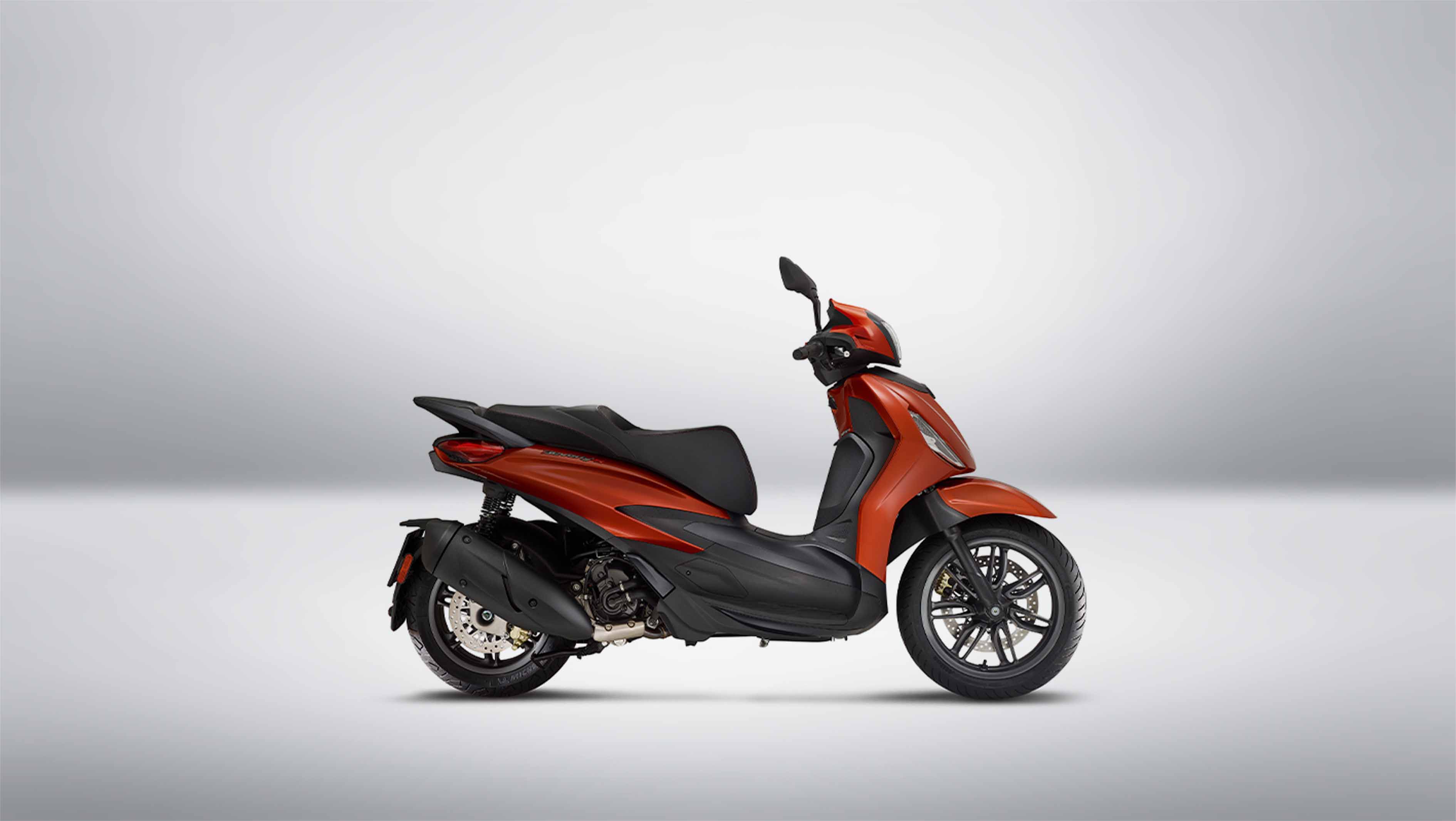 پیاجیو بورلی 249S