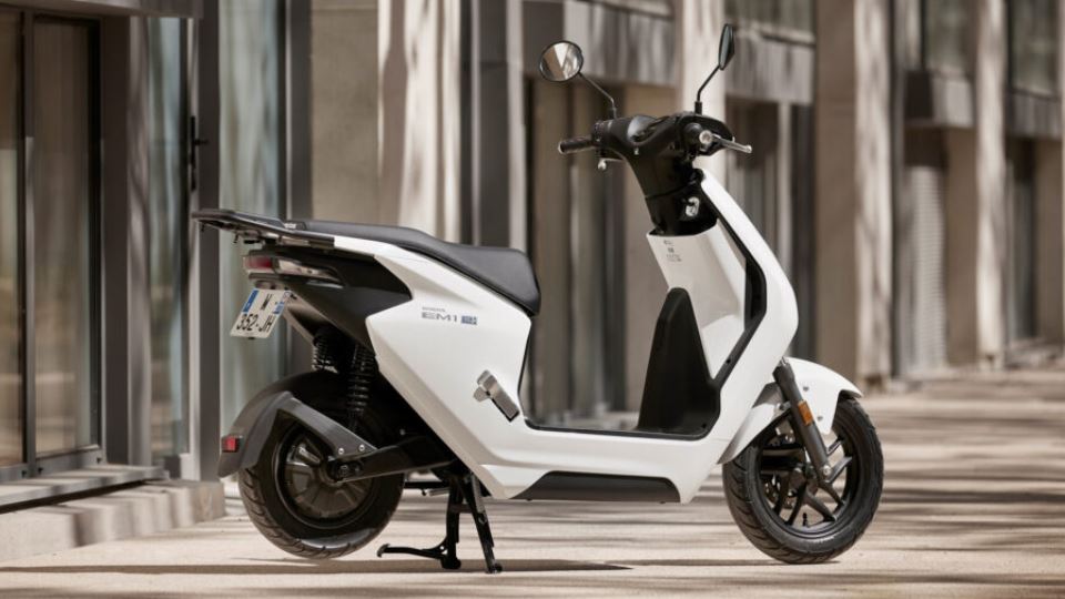 اسکوتر برقی هوندا EM1 ای-اسکوتر