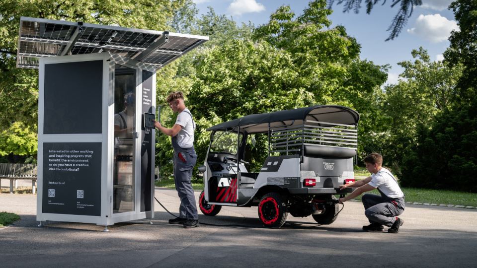 همکاری آئودی و یک استارتاپ هندی برای تبدیل ریکشا به موتور سه چرخ برقی