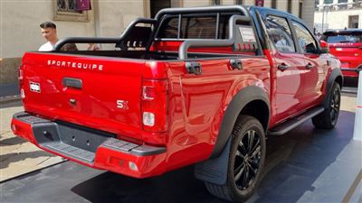 کی ام سی T8 در ایتالیا اسپرت اکوییپ SK