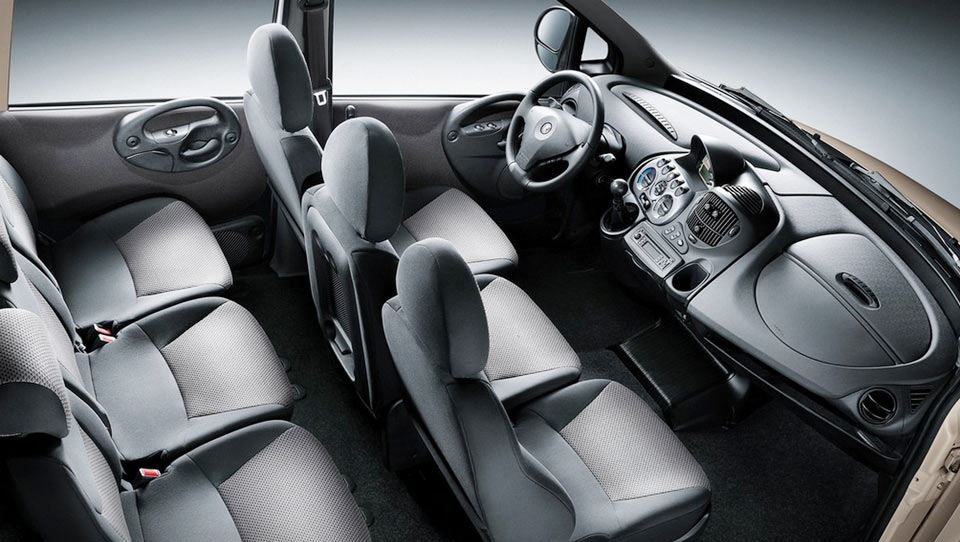 زوتی 300E ونی برقی برپایه فیات مولتی‌پلا