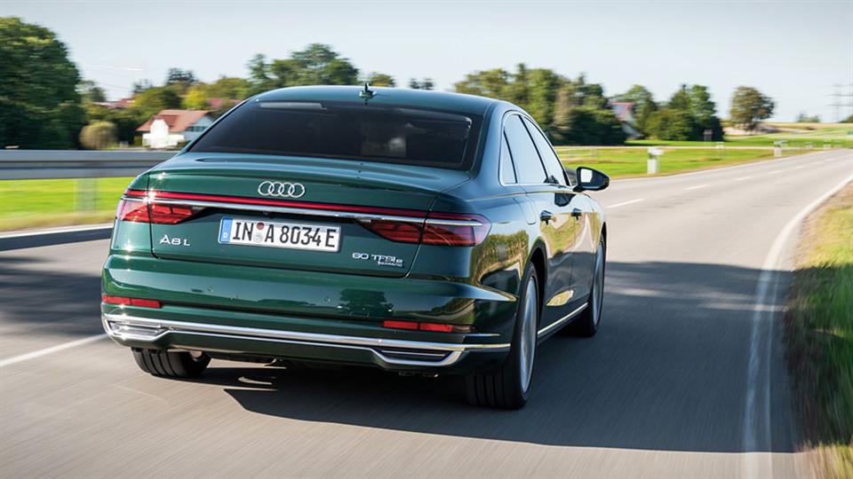 آئودی A8 پلاگین هیبرید