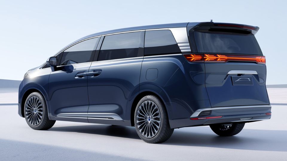 دنزا D9 یک MPV لوکس