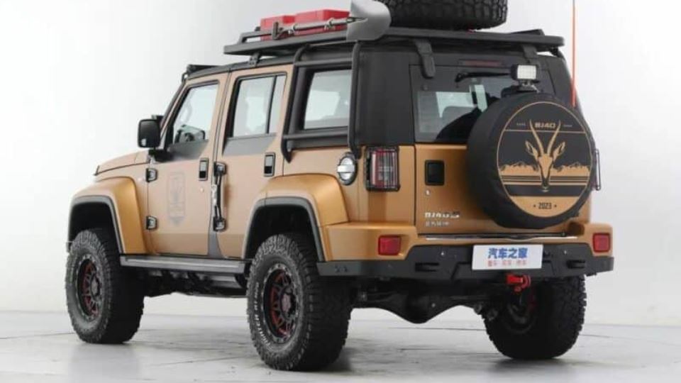 شاسی‌ بلند آفرود بیجینگ BJ40 نسخه Kekexili