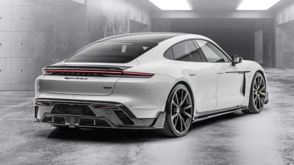 پورشه تایکان با تیونینگ منصوری