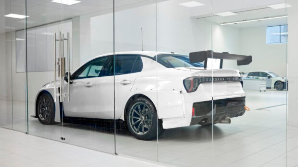 خودرو مسابقه ای لینک اند کو 03 TCR