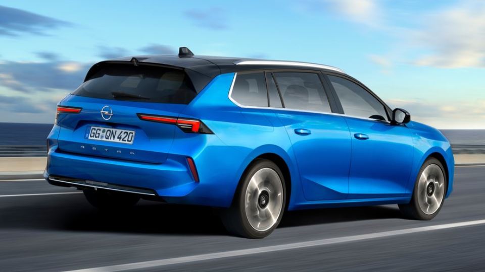 اوپل آسترا استیشن واگن 2022