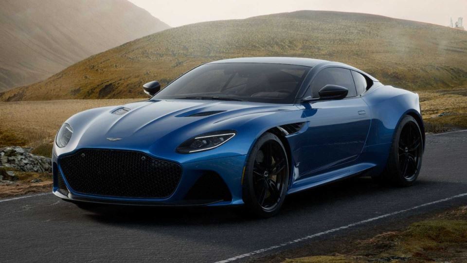 استون‌مارتین DBS مدل 2022
