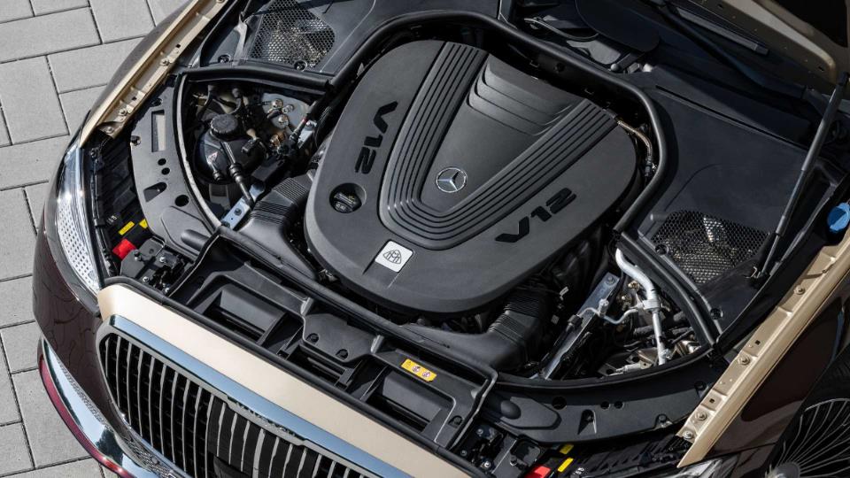 مرسدس می‌باخ S680 پیشرانه 12 سیلندر