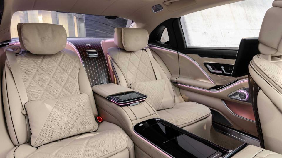 مرسدس می‌باخ S680