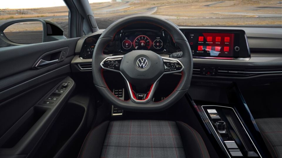 فولکس واگن گلف GTI نسخه 40 سالگی