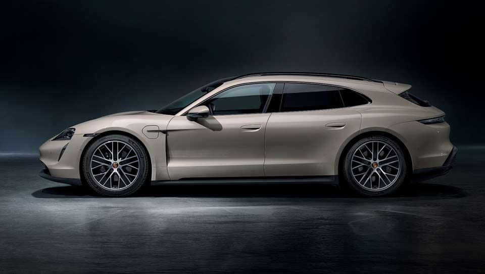 پورشه تایکان اسپرت توریسمو 2022