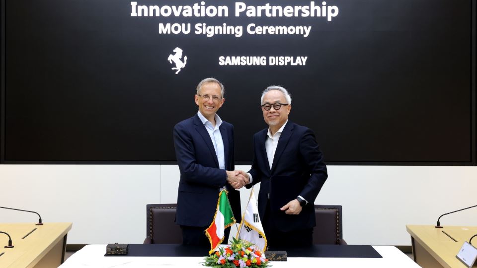 همکاری سامسونگ فراری