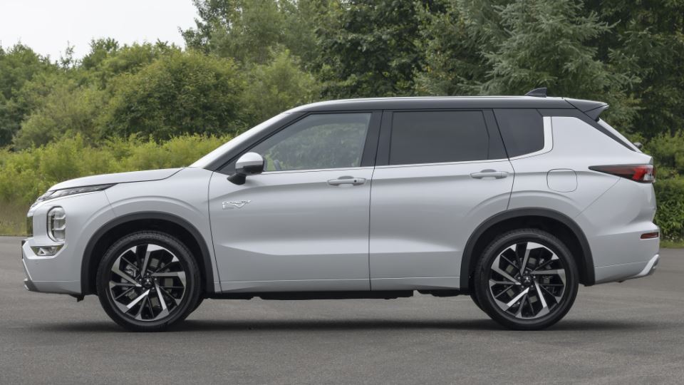میتسوبیشی اوتلندر PHEV
