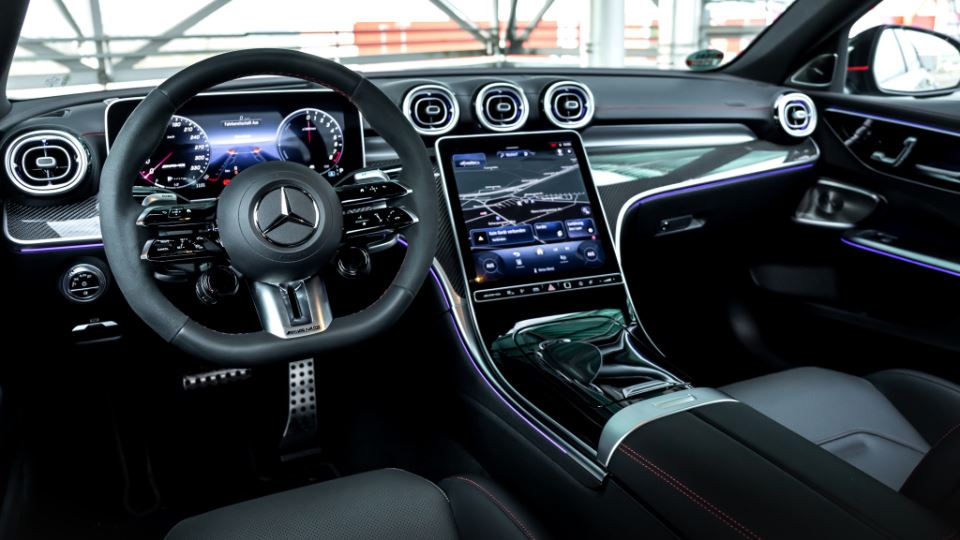 مرسدس AMG C 63 SE منهارت CRE 700
