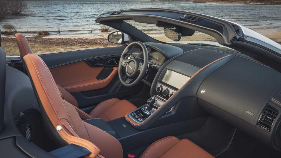 جگوار F-Type مدل 2022