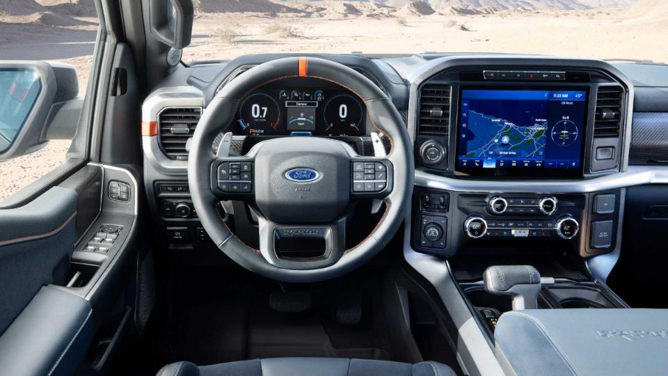 کابین فورد F150 رپتور مدل 2021