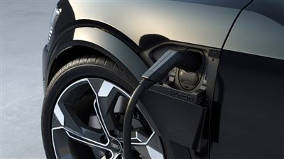 کراس‌اور برقی آئودی Q8 ETron 