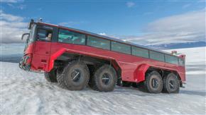 آفرود با اتوبوس Sleipnir در طبیعت یخی ایسلند