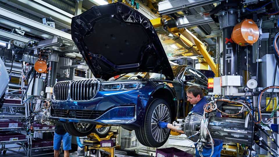 بامو M760i xDrive