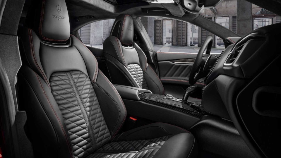 کابین مازراتی گیبلی با تریم تروفئو