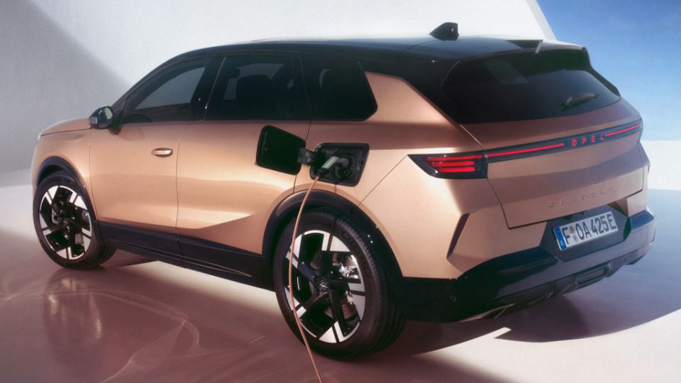 اپل گرندلند 2024
