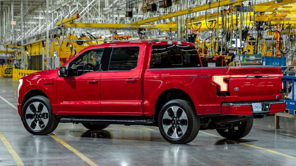 طراحی فورد F-150 لایتنینگ