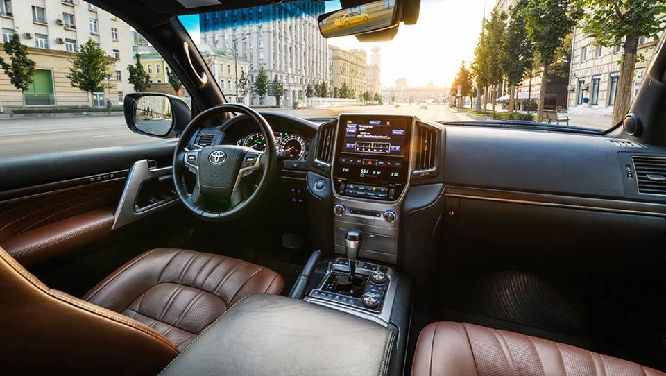 به‌روزرسانی تویوتا لندکروزر برای بازار روسیه