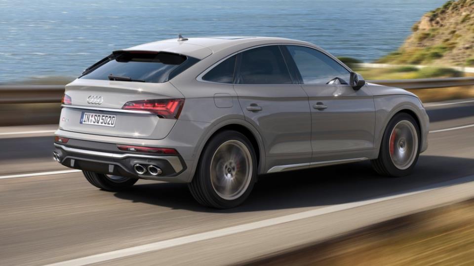 آئودی SQ5 اسپرت‌بک دیزلی مدل 2021