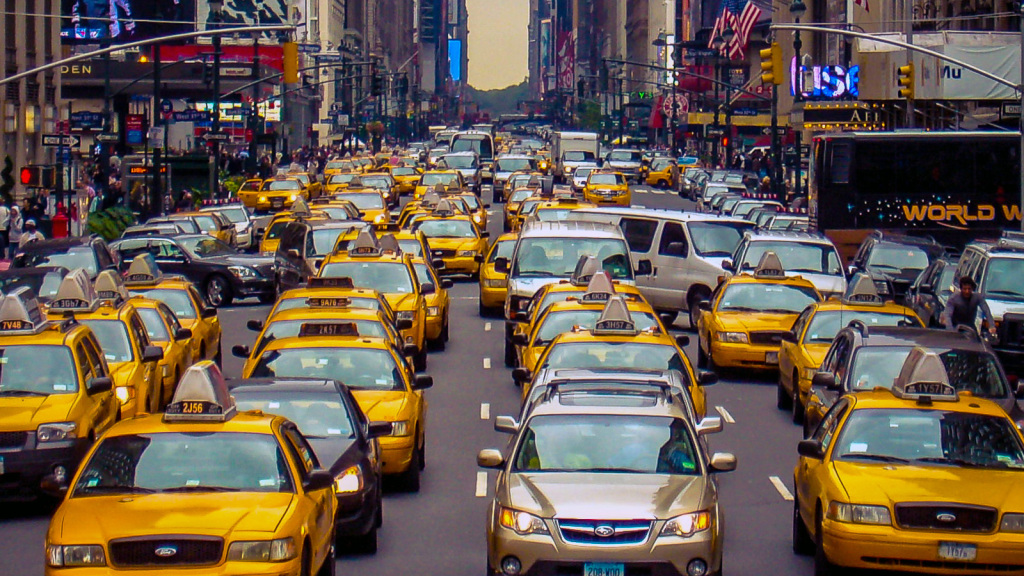 آمریکایی‌ها سالانه به‌طور متوسط 38 ساعت از وقت خود را در ترافیک سپری می‌کنند.