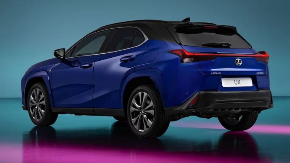 2024 لکسوس UX