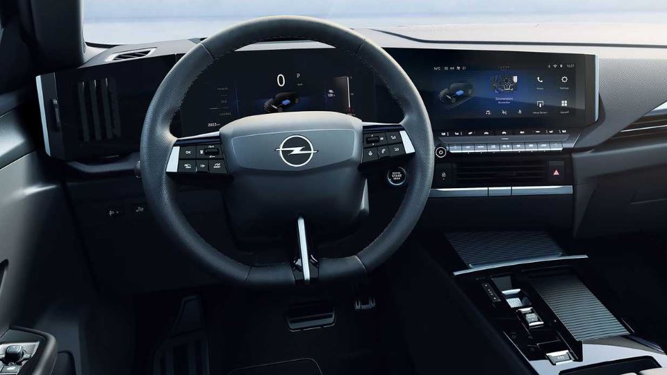 اپل آسترا برقی