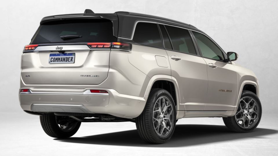 جیپ کامندر 2022