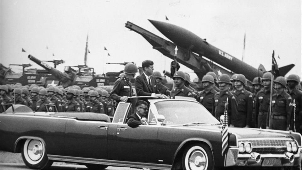 لیموزین لینکلن کانتیننتال مدل 1961