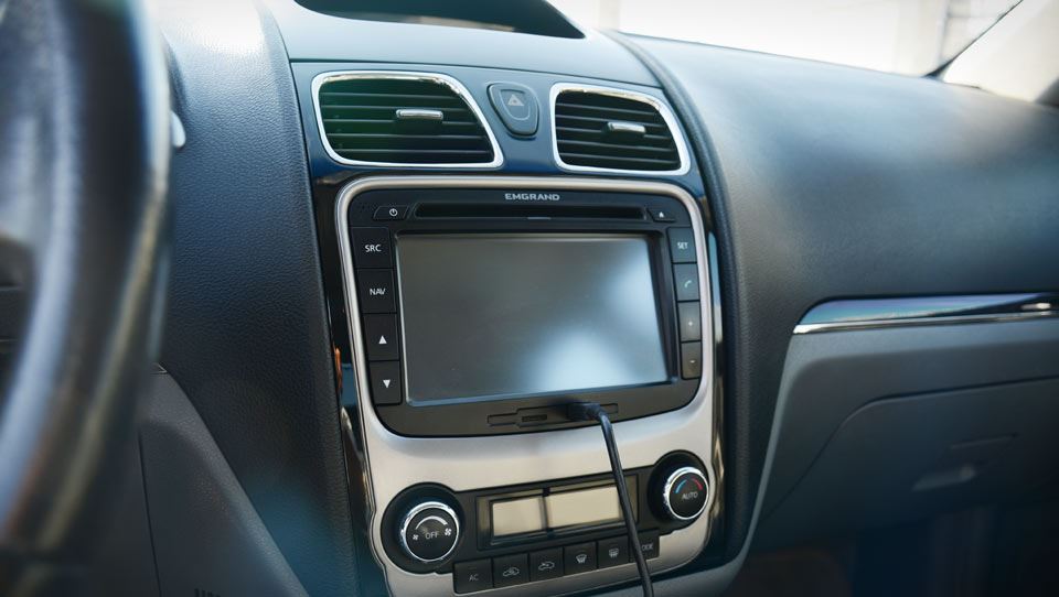 صندلی های ردیف عقب جیلی امگرند EC7