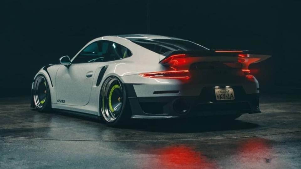 تیونینگ پورشه 911 GT2 RS توسط KYZA