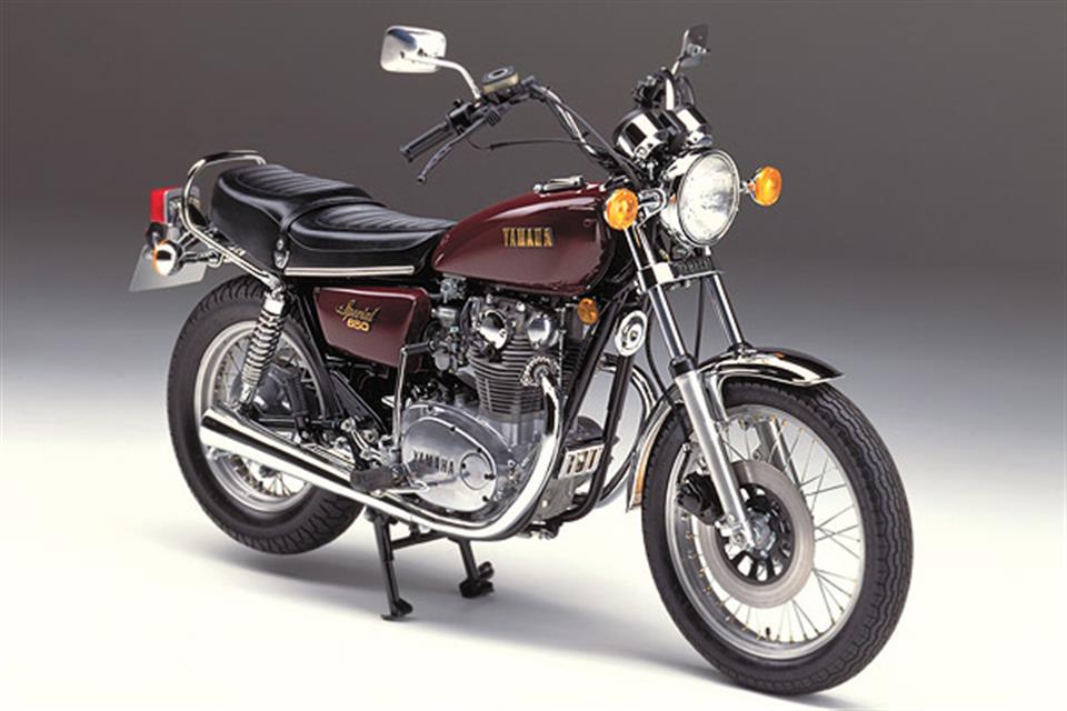 یکسال بعد از معرفی XS1100، که موتورسیکلتی چهار سیلندر با درایو شفت بود، یاماها دست به رونمایی XS650 Special زد؛ نخستین موتورسیکلتی که ژاپنی&zwnj;ها در کلاس کروزر ساختند.