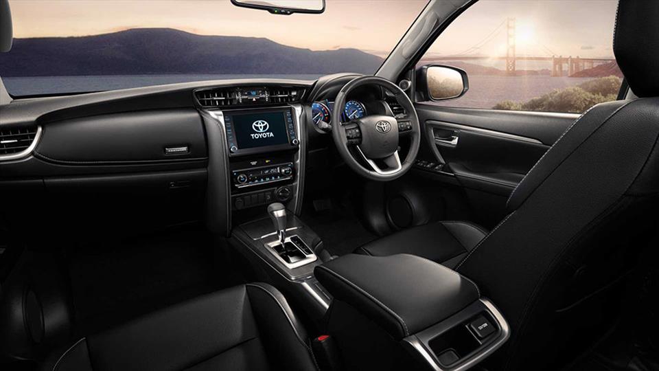 کابین تویوتا فرچونر مدل 2021