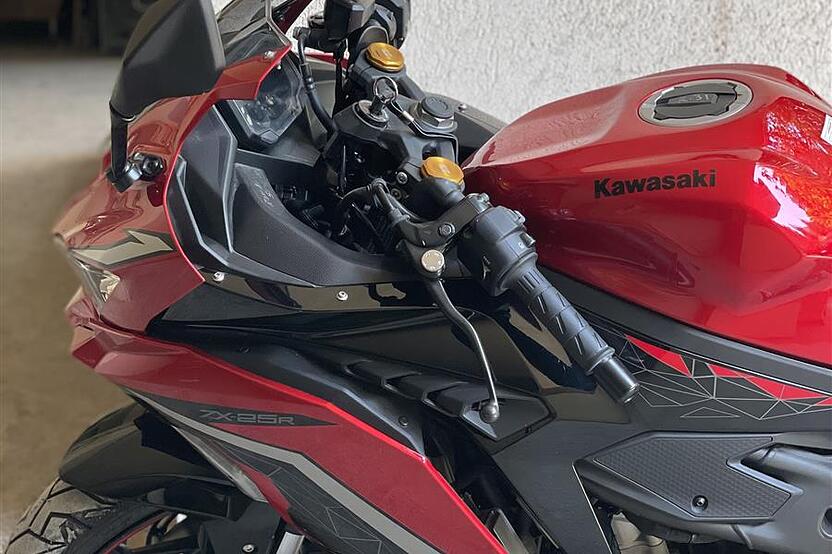 کاوازاکی، نینجا ZX-25R